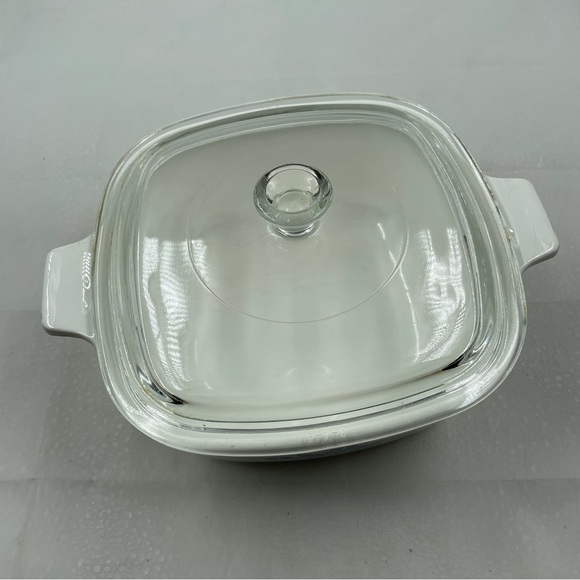 Vintage Corningware Casserole Dish - Picture 5 of 5